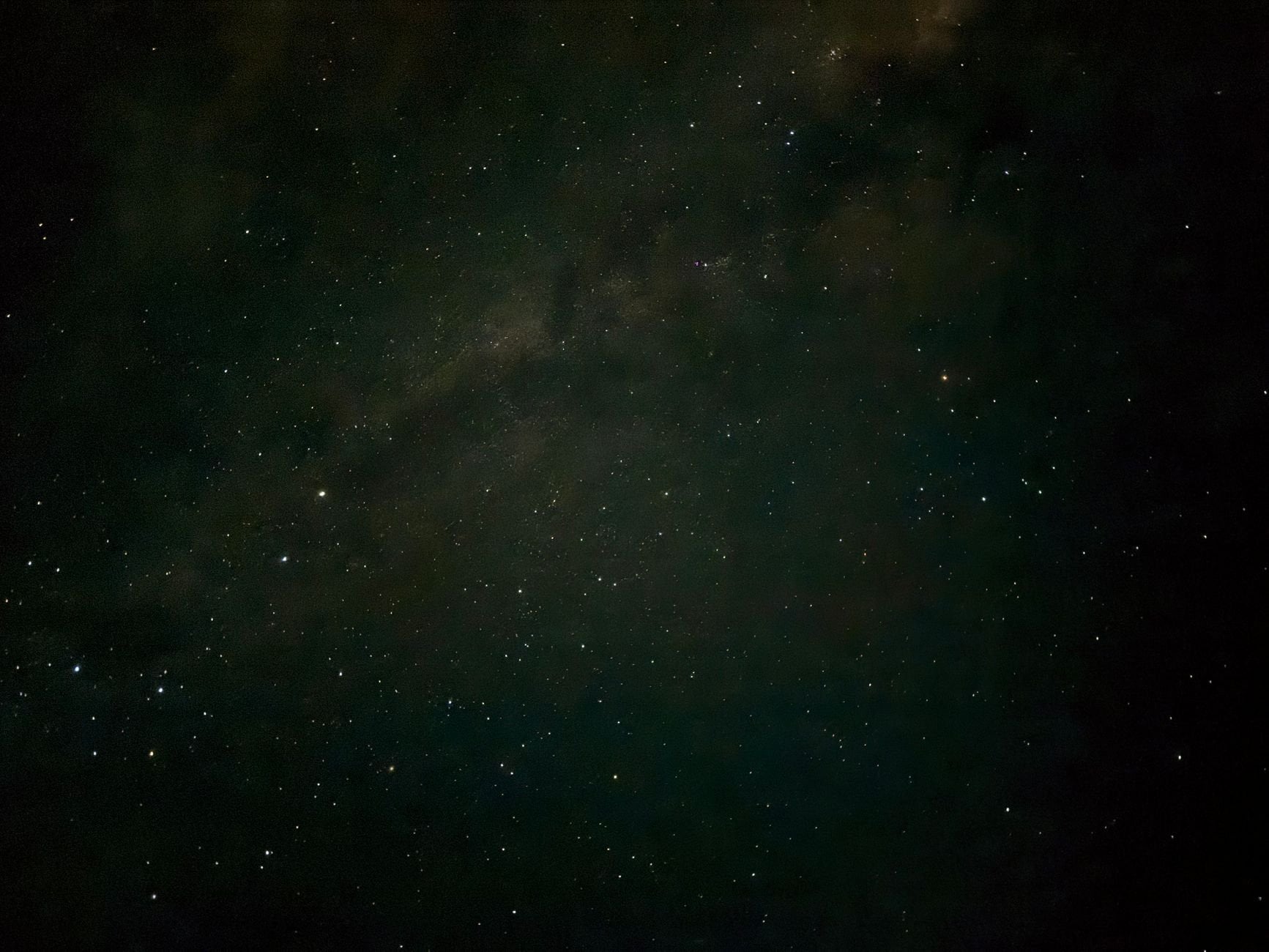 A breathtaking view of the night sky showcasing countless stars and the Milky Way galaxy.
